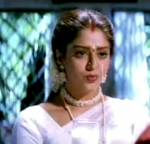చిరంజీవిని ఏడిపించిన నగ్మా 