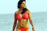 Sai Tamhankar Hot