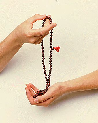 The History and Meaning of Prayer Beads ... The use of beads in prayer appears to have originated with Hindu religious practices ... Prayer beads, in the form of the Hindu rosary
