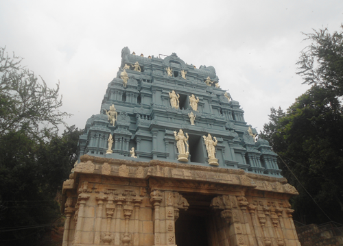 Information and details to piligrims to reach tirumala SrivariMettu is a much older pedestrian path to the hill shrine than from Alipiri and ... Tirumala can be reached on foot