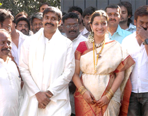 tollywood celebrity marriage photos, tollywood celebrity marriage pics, Telugu Heroes Marriage Photos, Pawan kalyan renu desai marriage, Nagajuna Amala Marriage