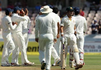  Bhuvneshwar Kumar gives Australia early jolt, Australia india, uppal test india Australia