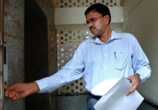 jd laxminarayana, cbi jd laxminarayana, cbi jd call list, jd laxminarayana properties, cbi jd laxminarayana properties, cbi jagan assets case, jd laxminarayana maharashtra properties, jagan jd laxminarayana war