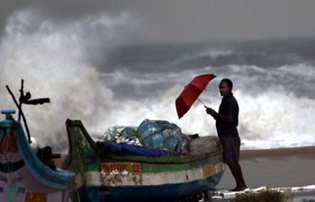 cyclone threat to andhra, cyclone threat to ap, cyclone threat to tamil nadu, cyclone alert for Tamil Nadu