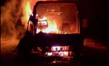  Volvo Bus Fire Accident, 45 killed in India bus crash,  bus catches fire in AP, Bus Accident