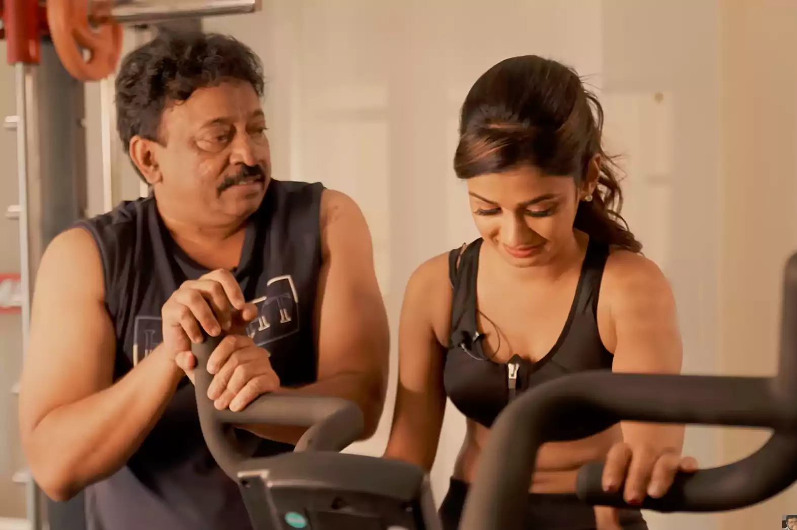 ఆర్జీవీతో ఇంటర్వ్యూ.. రామానాయుడు స్టూడియోస్‌లో జరిగింది ఇదే!