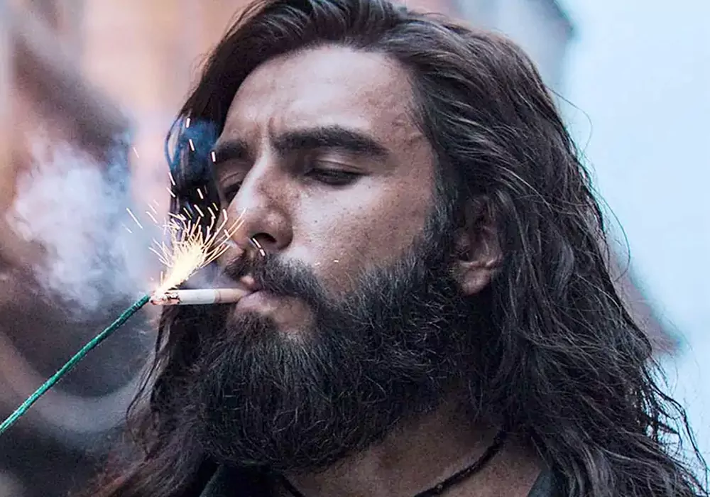 ధురంధర్ ఫస్ట్ డే కలెక్షన్స్.. రికార్డులే తరువాయి  