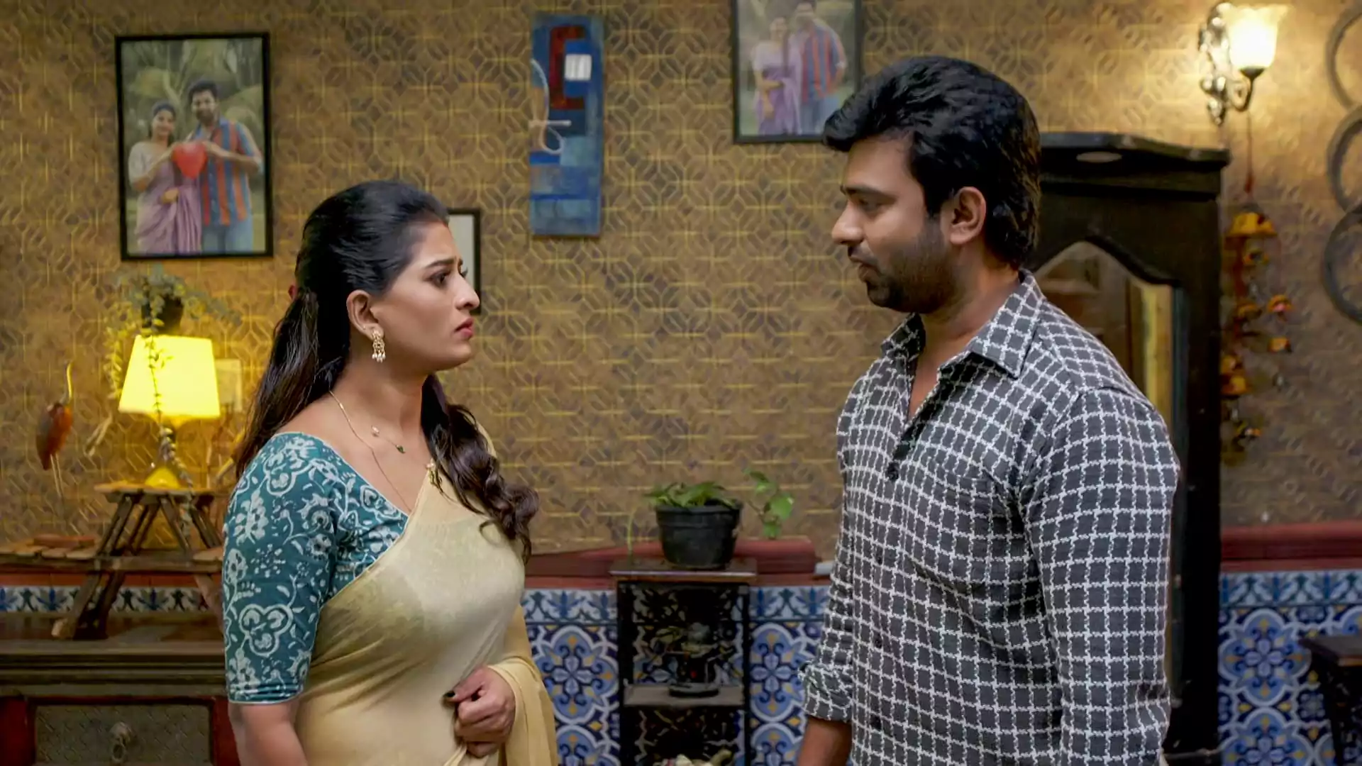 Illu illalu pillalu : ప్రేమకి సారీ చెప్పిన ధీరజ్.. అమూల్య నిశ్చితార్థం జరుగుతుందా!