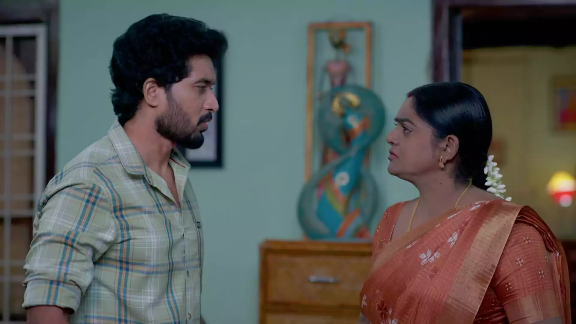 Karthika Deepam2 : స్వప్న ఇచ్చిన పెన్ డ్రైవ్ చూసి శ్రీధర్ షాక్.. కార్తీక్ నిజం చెప్తాడా!