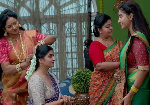 తన పాప కోసం కావ్య వెతుకులాట.. మినిస్టర్ దొరికిపోతాడా!