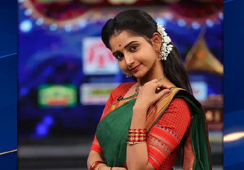బుల్లితెర సౌందర్య బ్రహ్మముడి దీపిక.. నెక్స్ట్ మూవీ వెంకీ మామతో సైన్!