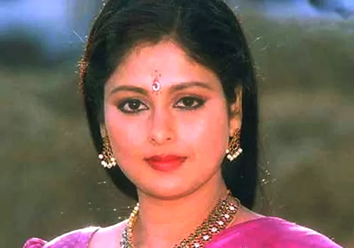 దాసరి, రాఘవేంద్రరావు కాంబినేషన్స్‌లో 52 సినిమాలు చేసి రికార్డు క్రియేట్‌ చేసిన జయసుధ!