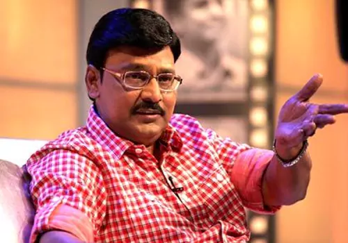 తన కథలతో అన్ని భాషల్లోనూ సూపర్‌హిట్స్‌ ఇచ్చిన డైరెక్టర్‌!