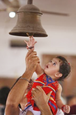 ఆలయాలలో గంట ఎందుకు మ...