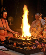 కోరికలకి అంతేముంది...