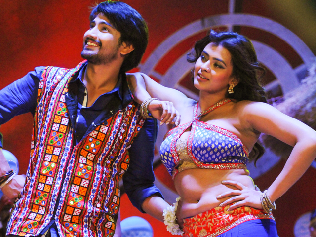 Andagadu Review | Andagadu Telugu Movie Review | Raj Tharun ...