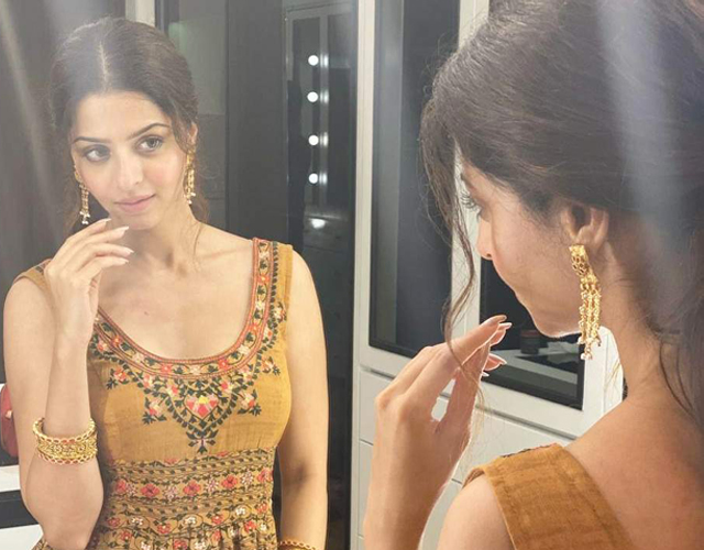 Vedhika Latest Clicks