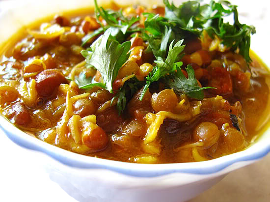 Mixed Sprouts Curry