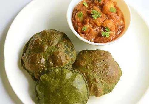 Palak masala puri