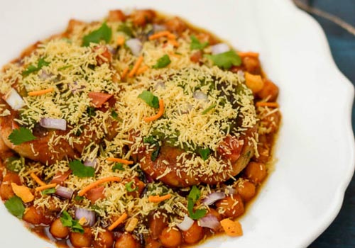 Aalu Tikki Chole Chat