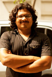 Niroop Poosarla  meetniroop007@gmail.com