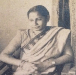 తలవని రోజుందా  అమ్మ నేను