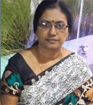 నీడలా మా అమ్మే నా వెంట 