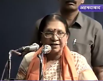 Anandiben Patel takes oath as Gujarat cm