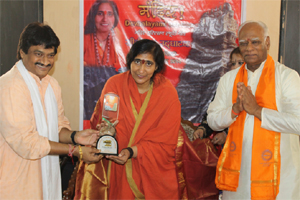 gazhal srinivas mandira music cd release sadhvi ritambara brindavan