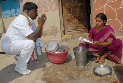 Best cartoon movement on 2014 indian politicians begging for Votes by teluguone comedy