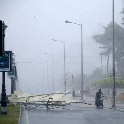 andhra pradesh chief minister chandra babu aerial survey visakhapatnam hudhud cyclone