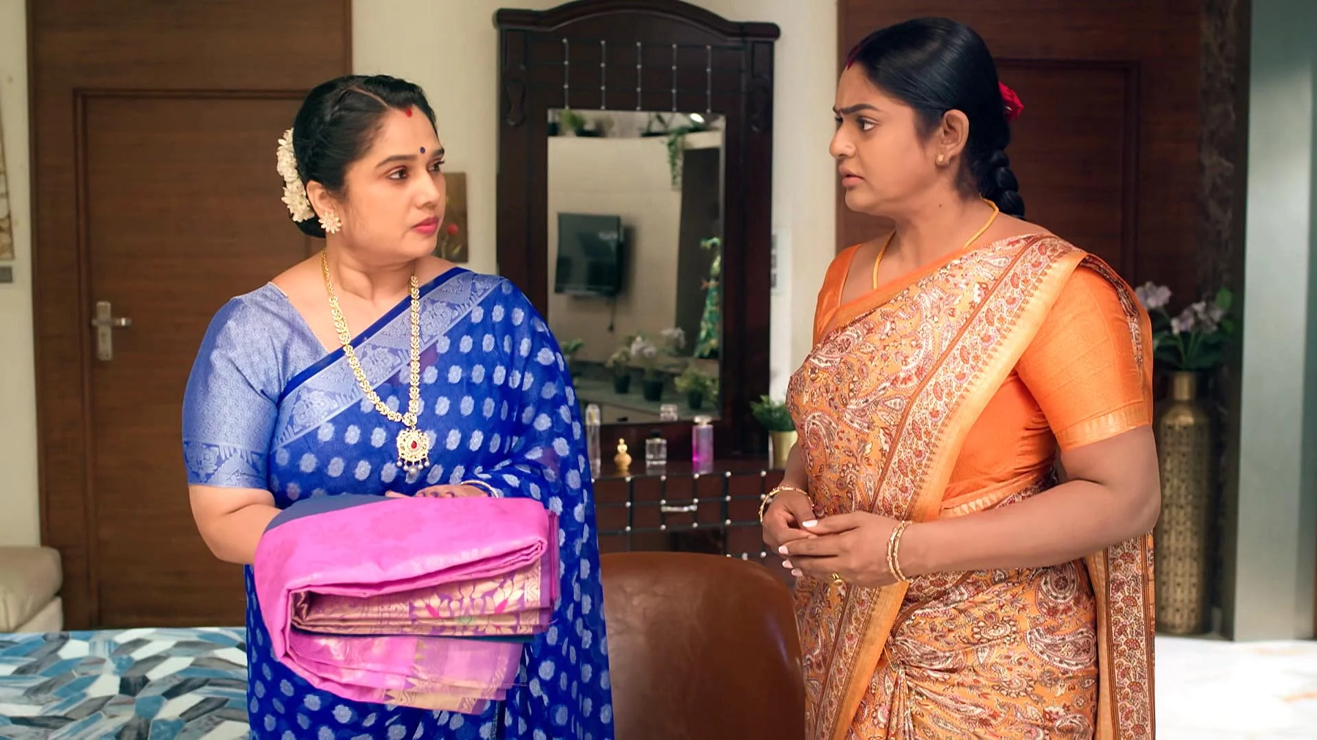 Karthika Deepam2: శివన్నారాయణ ముందు మాలిని డ్రామా.. బలైన దీప, కార్తీక్!