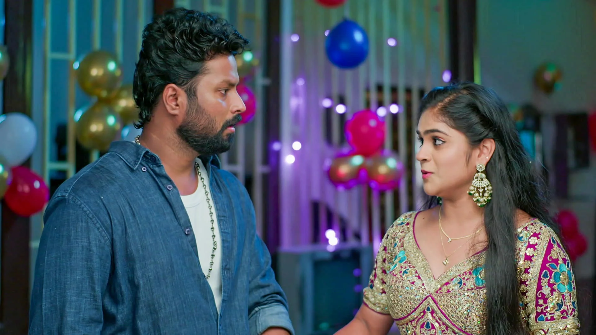 Podharillu : గోపిక బర్త్‌డే పార్టీలో చక్రి.. షర్ట్ గుండీలు పీకేసిన మహా!