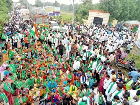 Police over action on Amaravati farmers padayatra