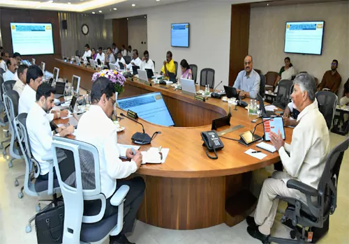 ఏపీ కేబినెట్ సంచలన నిర్ణయాలు...దీపావళి నుంచి ఉచిత సిలిండర్లు