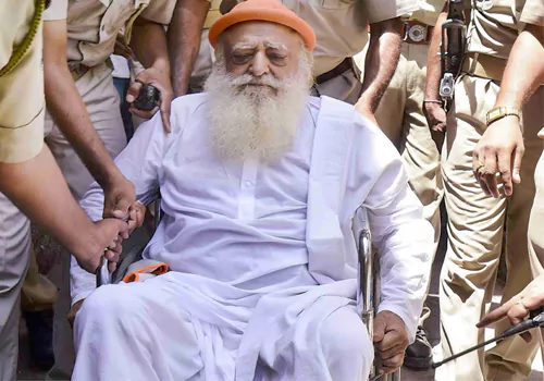 SUPREME COURT GRANT TEMPORARY BAIL TO ASHARAM BAPU