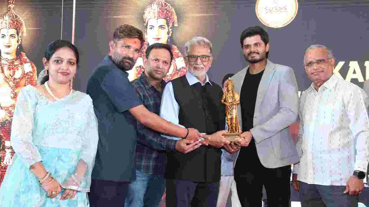 Baby: Anand Deverakonda and Sai Rajesh wins NTR Award