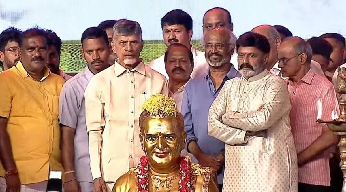 Rajinikanth says many superstars cant do what Balayya does?