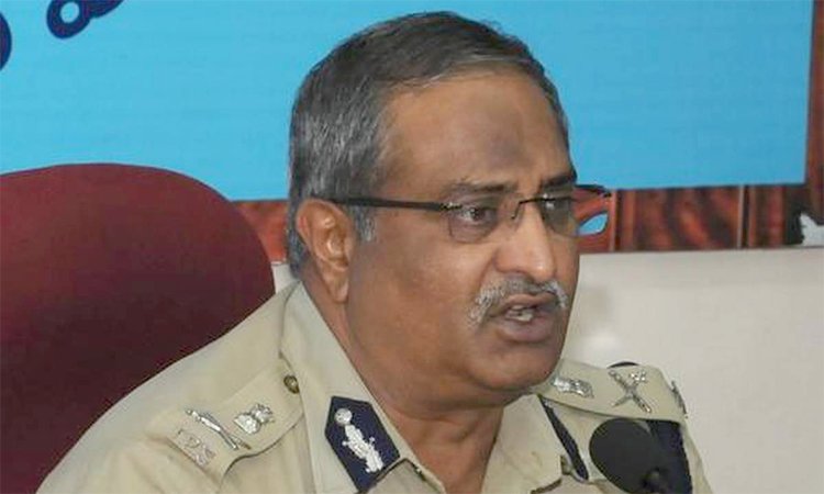 next-img
