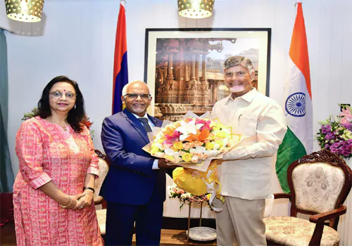 CM Chandrababu meets with President Mauritius
