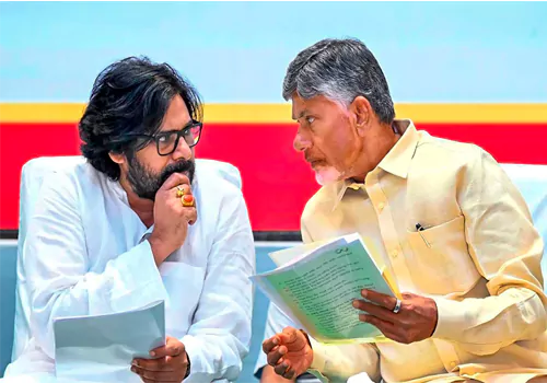 ఏపీ స్థానిక ఎన్నికల్లో జనసేన దూకుడు.. 40 శాతం సీట్లపై పవన్ గురి.!