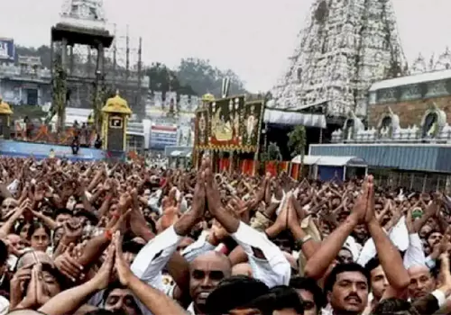 devotees rush in tirumala