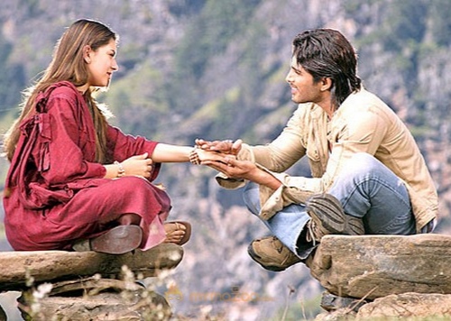 Allu Arjuns Deshamuduru Re Releasing On?