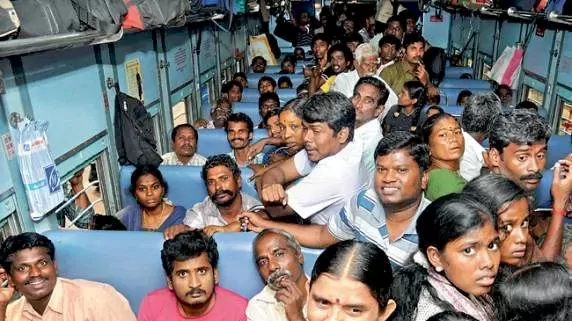 ఇండియన్ రైళ్లలో జనరల్ బోగీల స్థానం చివరిలోనే ఎందుకంటే? 