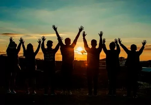 How to Live a Yuvatha Happy Life 