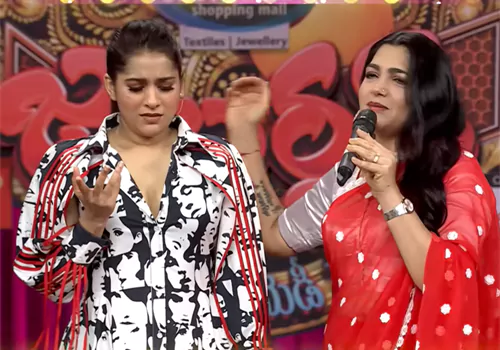 నన్ను తట్టుకునేవాళ్ళు ఎవరైనా ఉన్నారా ?.. యాంకర్ రష్మీ