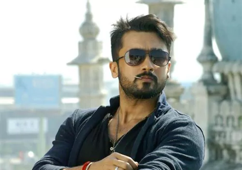 విభిన్న ద‌ర్శ‌కునితో విల‌క్ష‌ణ న‌టుడు!