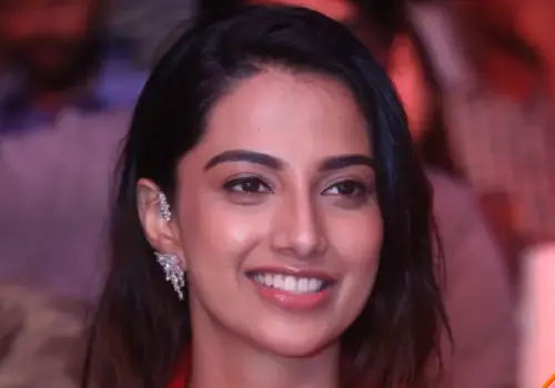 Is Meenakshi really marrying that hero? 