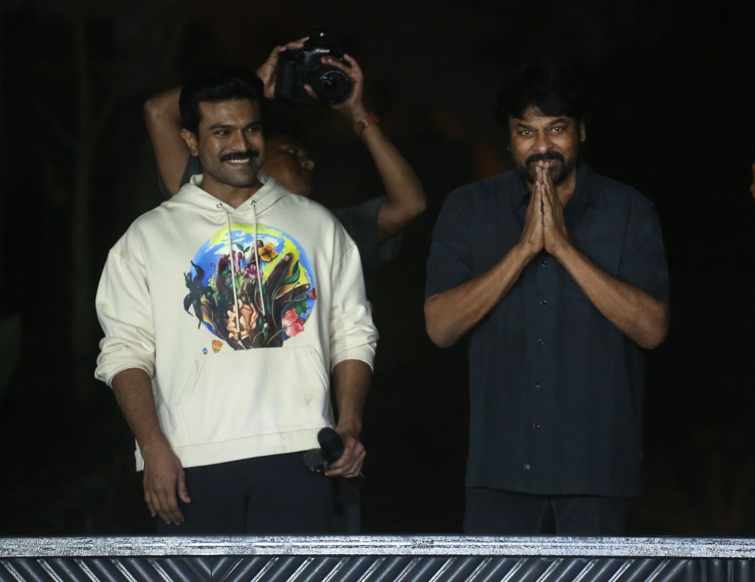 Ram Charan and Megastar Chiranjeevi meets fans before going Ayodhya?