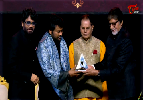 Megastar Chiranjeevi remembered Vajrostavam incident at ANR award event